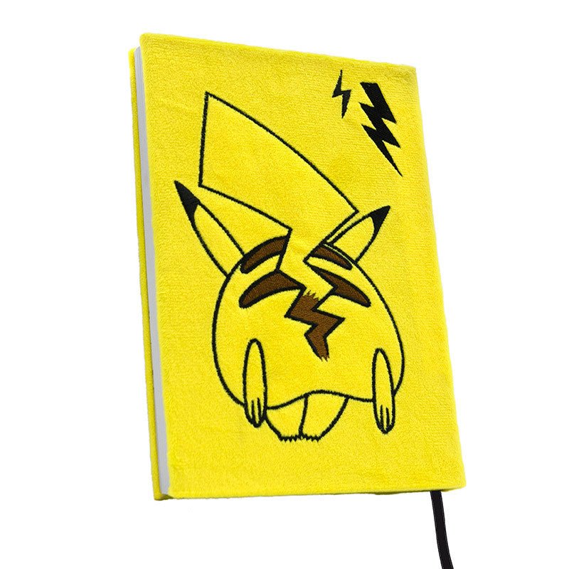 Pokemon Notatbok A5 Plush Pikachu - Supernerds