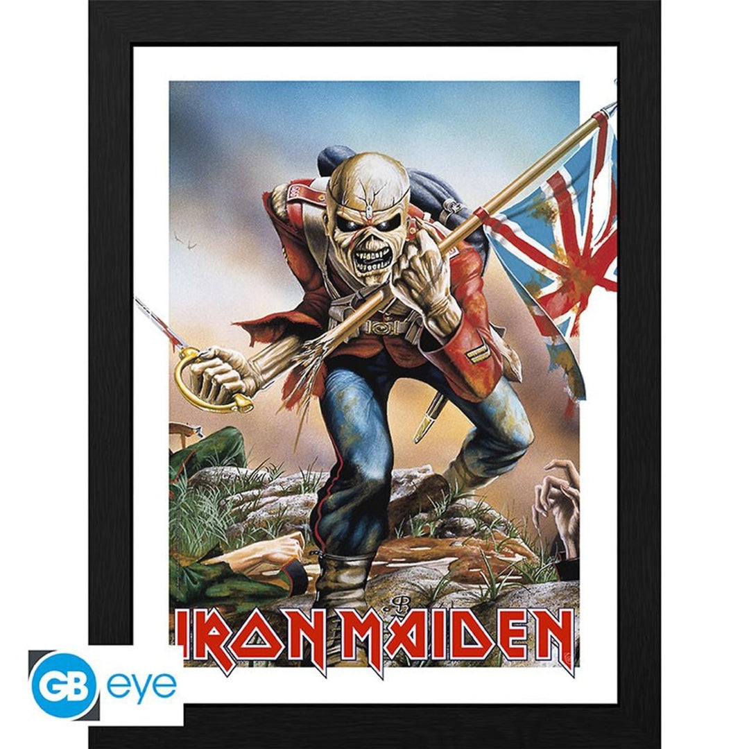 Iron Maiden Innrammet Bilde 30 x 40 cm Trooper Eddie - Supernerds