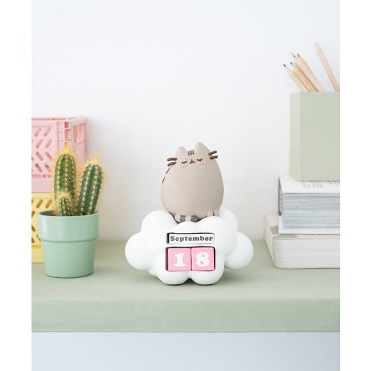 Grupo Erik Perpetual Calendar 3D Pusheen Purrfect Love Collection - Desktop Calendar - Desk Calendar - Home Office Dekoration Grupo Erik Perpetual Calendar 3D Pusheen Purrfect Love Collection - Desktop Calendar - Desk Calendar - Home Office Dekoration